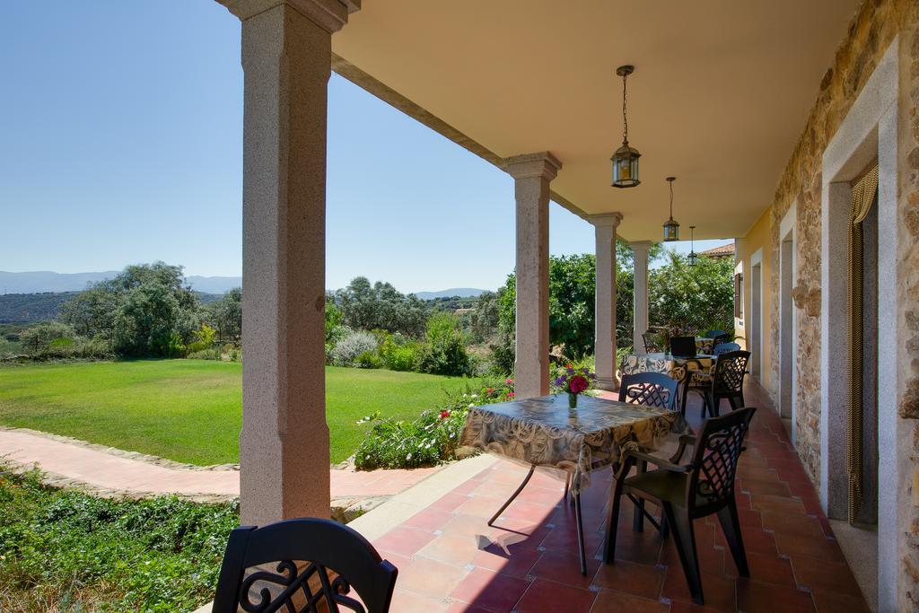 Apartamentos El Jardin Del Poeta Guijo de Granadilla Стая снимка