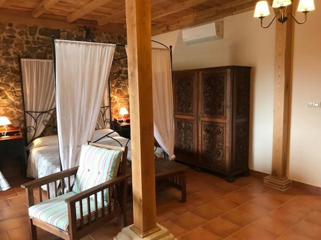 Apartamentos El Jardin Del Poeta Guijo de Granadilla Стая снимка