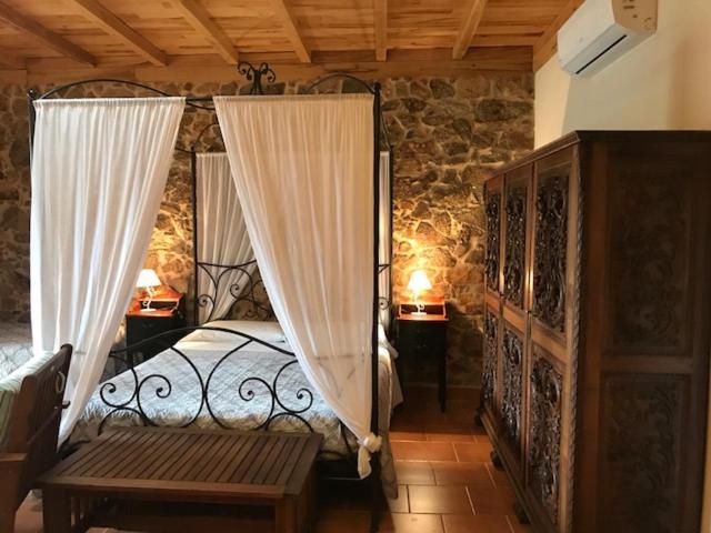 Apartamentos El Jardin Del Poeta Guijo de Granadilla Стая снимка