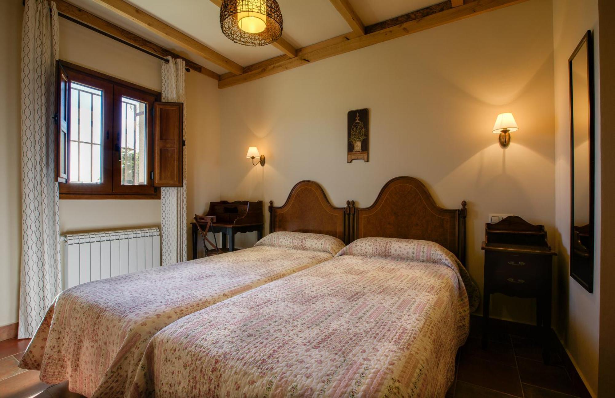 Apartamentos El Jardin Del Poeta Guijo de Granadilla Стая снимка