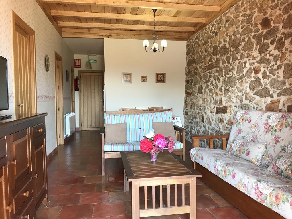 Apartamentos El Jardin Del Poeta Guijo de Granadilla Екстериор снимка