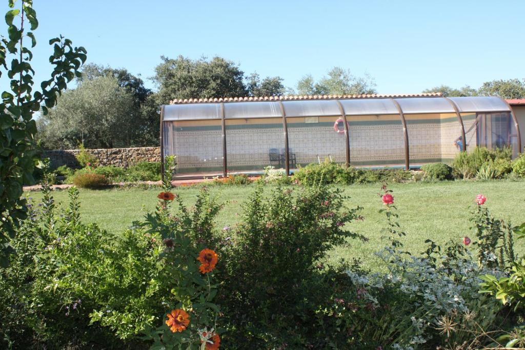 Apartamentos El Jardin Del Poeta Guijo de Granadilla Екстериор снимка